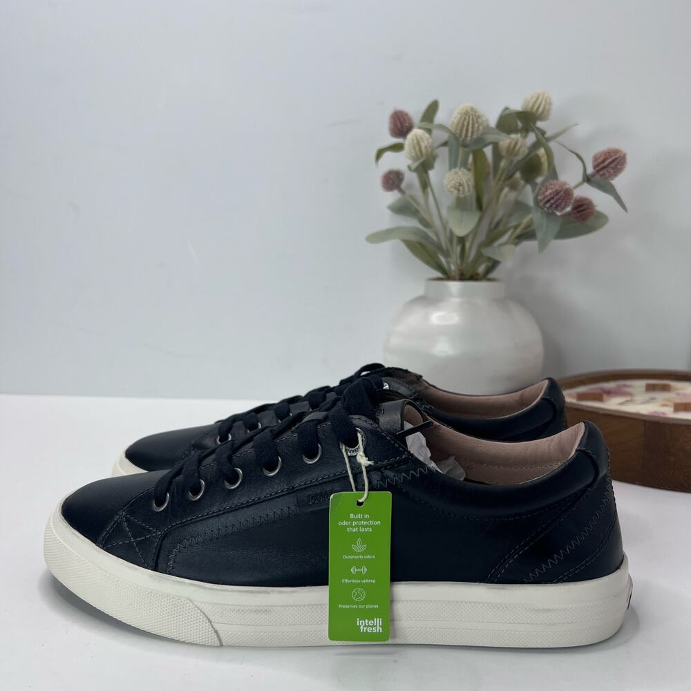 Taos Plim Soul Leather Sneaker Black Women 9.5 NWOB Comfort Shoe Cushion
